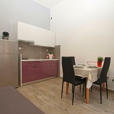 Apartments Oriana 898 Pula Exterior foto