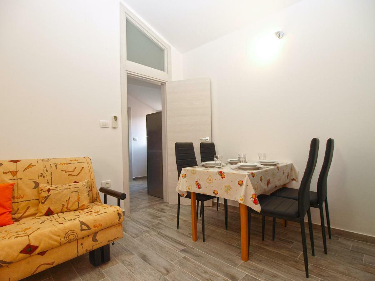 Apartments Oriana 898 Pula Exterior foto